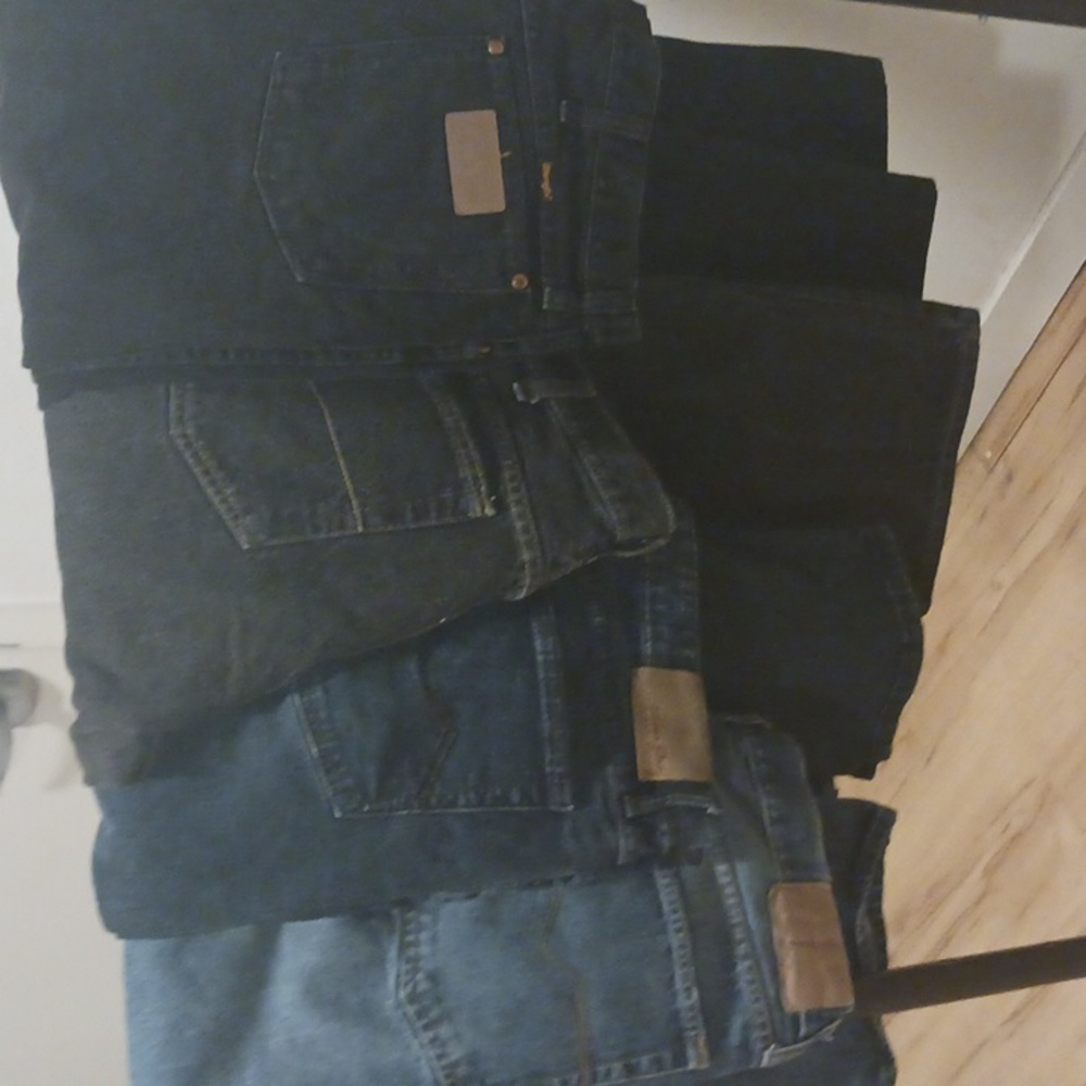 Very good lot 4 men's  denim jeans Urban Star Wrangler Faded Glory Izod